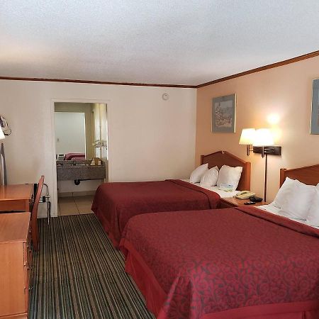 Economy Hotel Wichita- Florence St エクステリア 写真