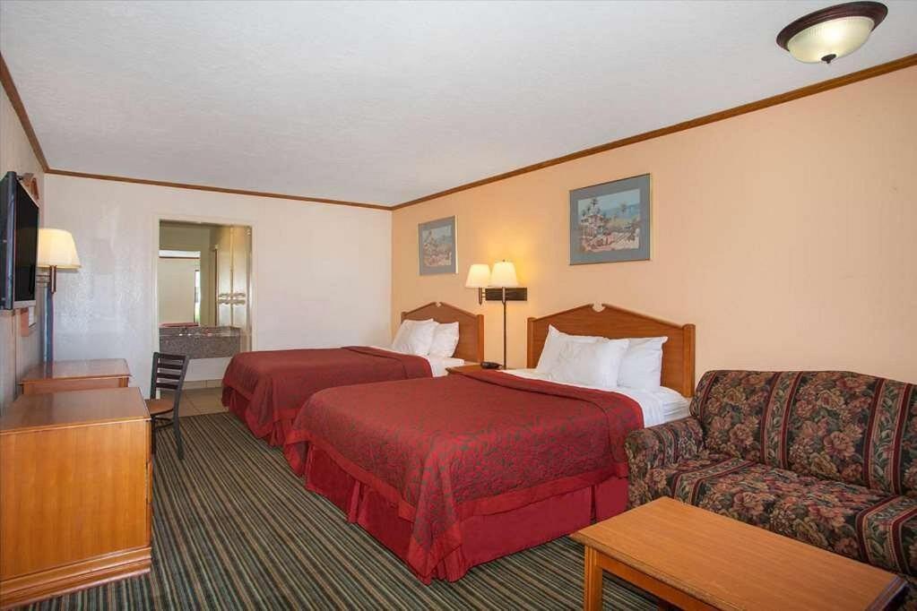 Economy Hotel Wichita- Florence St エクステリア 写真